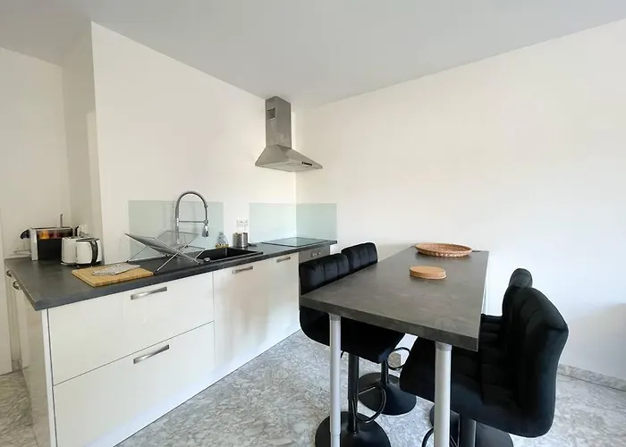 Cosy Deux Pieces Apartment *